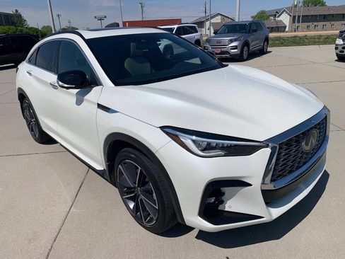 Used 2023 INFINITI QX55 Essential w/ Cargo Package AWD/4WD image 3