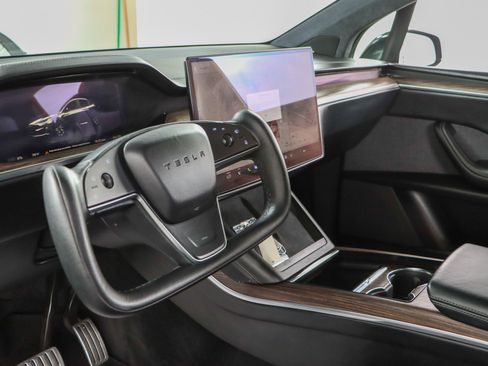 Used 2022 Tesla Model X AWD/4WD image 21