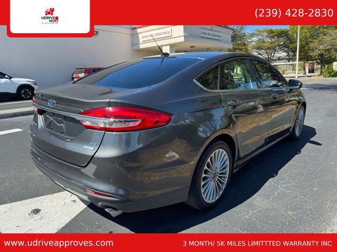 Used 2018 Ford Fusion SE w/ Fusion SE Technology Package FWD image 5
