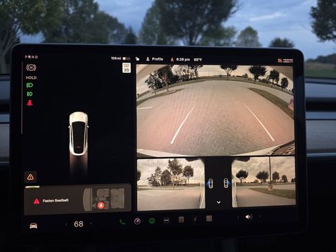 Used 2021 Tesla Model Y Long Range image 24