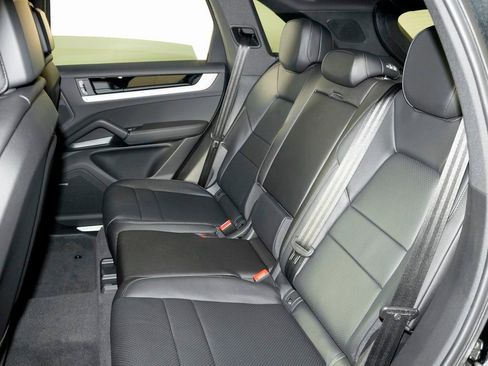 New 2026 Porsche Cayenne AWD/4WD image 35