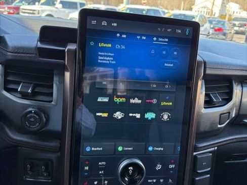 Used 2022 Ford F150 Lightning Lariat w/ Equipment Group 511A High image 21