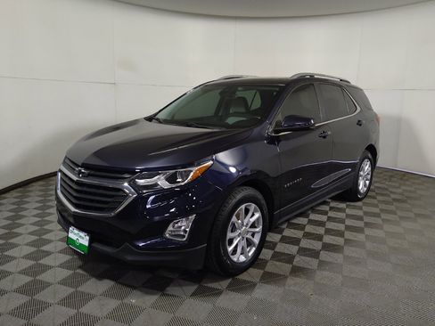 Used 2021 Chevrolet Equinox LT FWD image 2