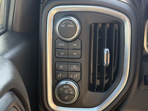 Used 2021 GMC Sierra 1500 AT4 w/ AT4 Premium Package AWD/4WD image 24