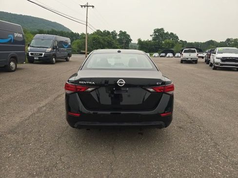 Used 2023 Nissan Sentra SV FWD image 9