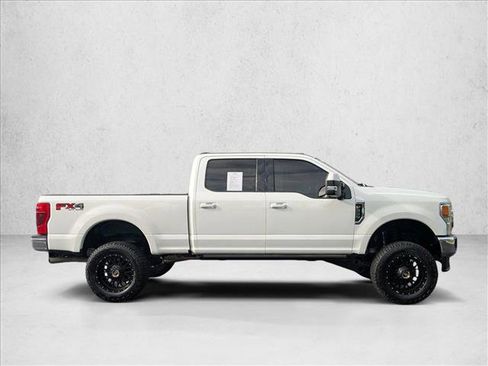 Used 2022 Ford F350 Lariat w/ Lariat Value Package AWD/4WD image 4