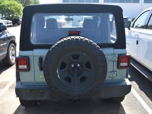 Used 2024 Jeep Wrangler Sport AWD/4WD image 5