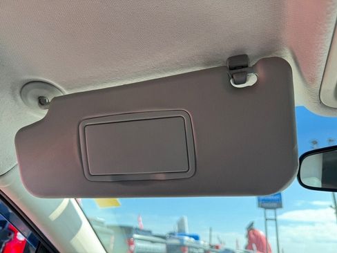 Used 2017 Chevrolet Cruze LT image 25