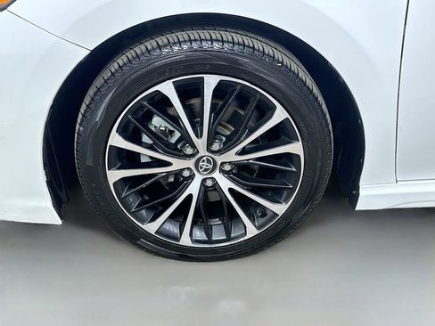 Used 2020 Toyota Camry SE FWD image 33