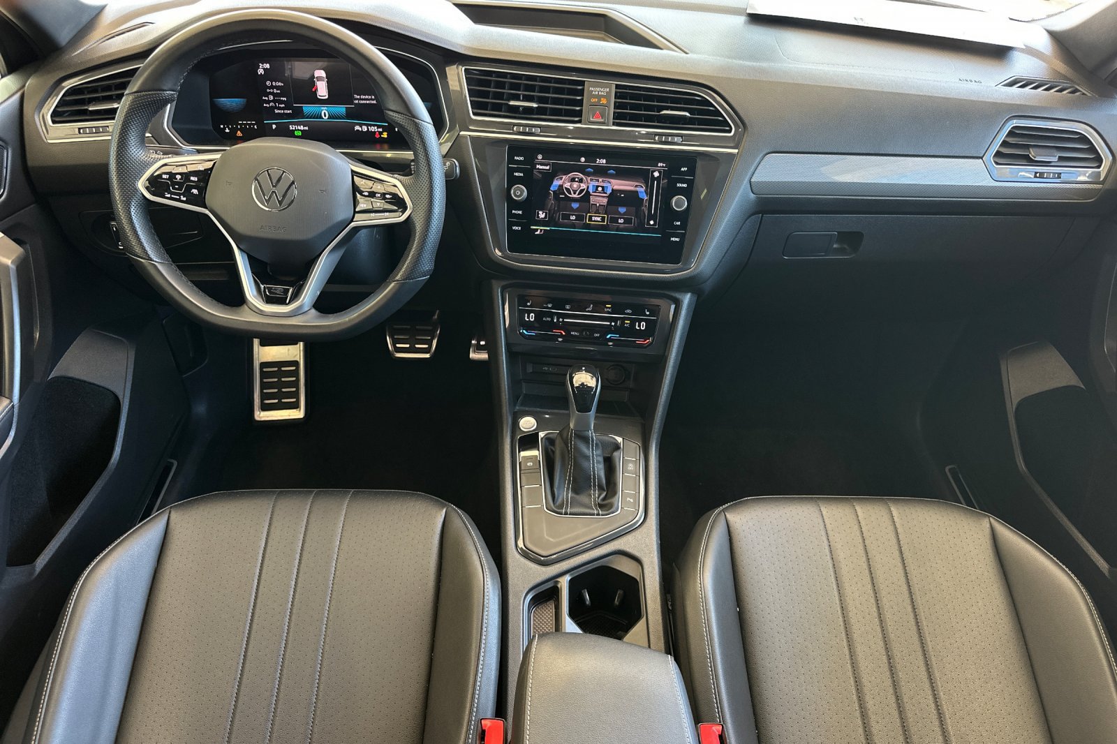 Used 2023 Volkswagen Tiguan SE R-Line FWD image 13