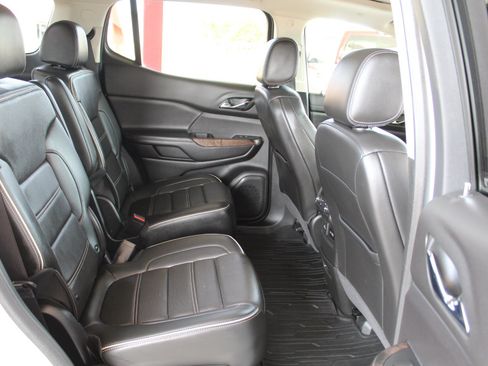 Used 2023 GMC Acadia Denali w/ Denali Technology Package AWD/4WD image 20