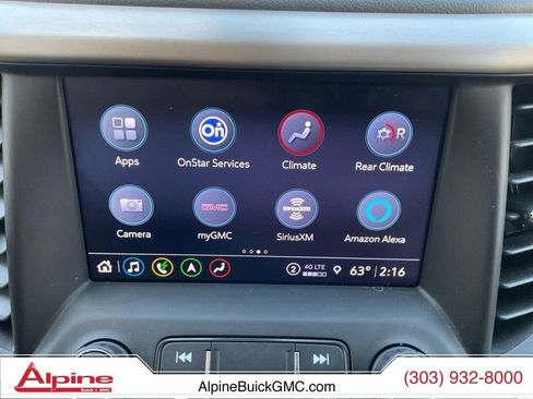 Used 2023 GMC Acadia Denali w/ Denali Ultimate Package AWD/4WD image 16