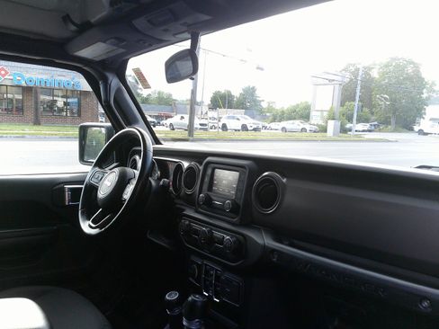 Used 2021 Jeep Wrangler Unlimited Sport image 21