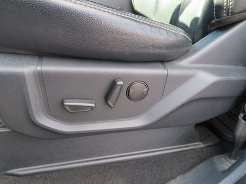 Used 2022 Ford F250 Lariat w/ Lariat Value Package image 30