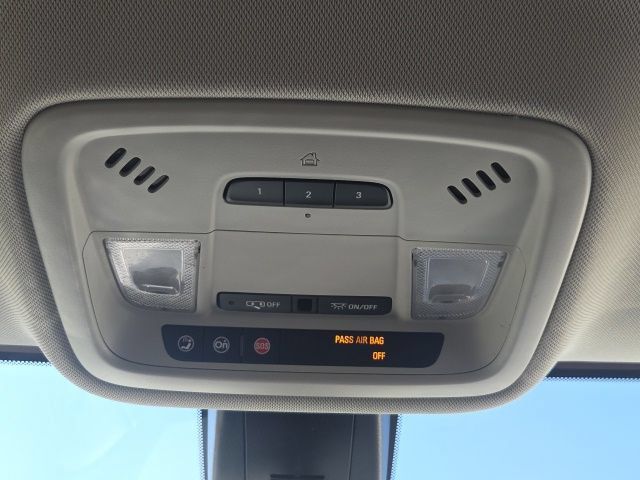 Used 2020 Chevrolet Traverse RS w/ LPO, Floor Liner Package FWD image 29