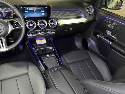 New 2025 Mercedes-Benz GLB 250 4MATIC image 33