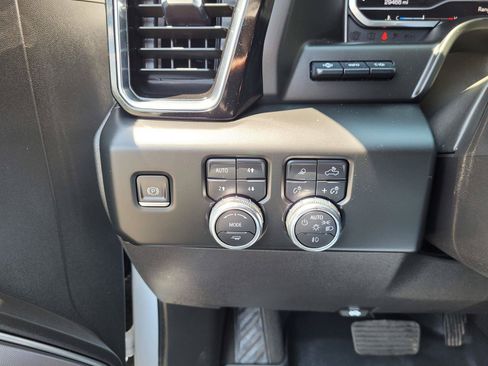 Used 2023 GMC Sierra 1500 Denali w/ Denali Reserve Package AWD/4WD image 31