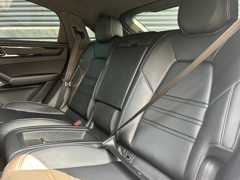 Certified 2023 Porsche Cayenne Turbo GT AWD/4WD image 28