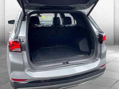 Used 2024 Chevrolet Equinox RS w/ LPO, Floor Liner Package FWD image 4