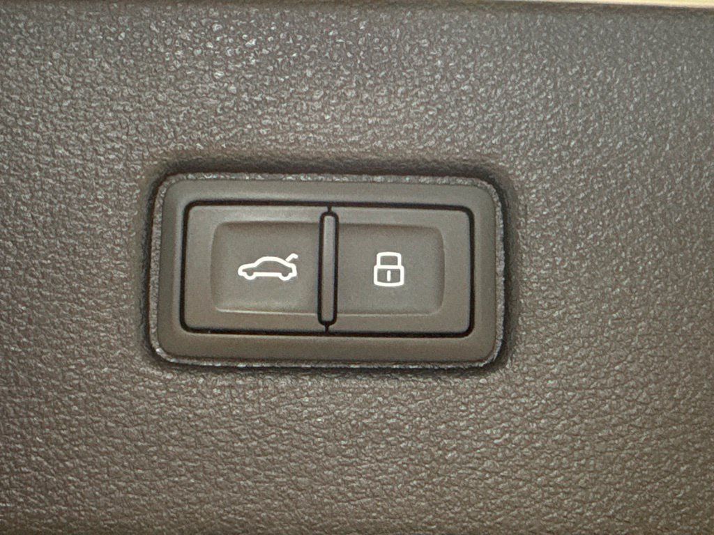 Used 2021 Audi SQ7 Premium Plus AWD/4WD image 35