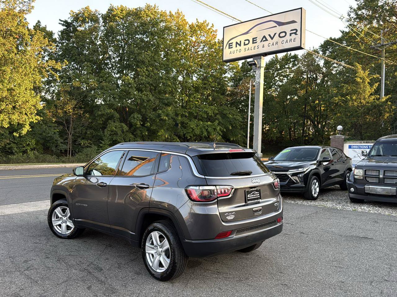 Used 2022 Jeep Compass Latitude AWD/4WD image 5