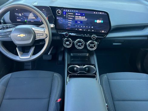 Used 2026 Chevrolet Blazer EV LT FWD image 16
