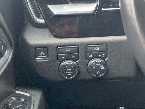 Used 2022 Chevrolet Silverado 1500 LT image 21