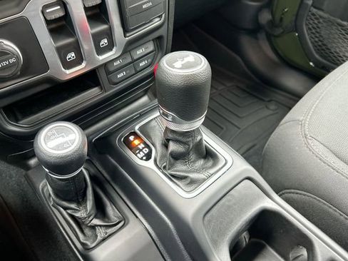 Used 2021 Jeep Wrangler Sport image 15