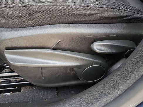 Used 2021 Jeep Renegade Latitude FWD image 20