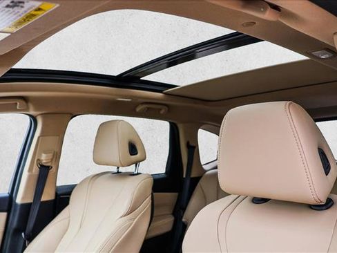 Used 2023 Acura MDX SH-AWD image 11