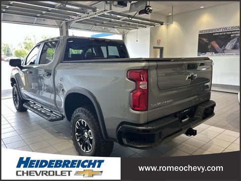 Used 2024 Chevrolet Silverado 1500 ZR2 w/ Technology Package AWD/4WD image 5