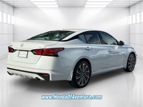Used 2024 Nissan Altima 2.5 SL FWD image 4