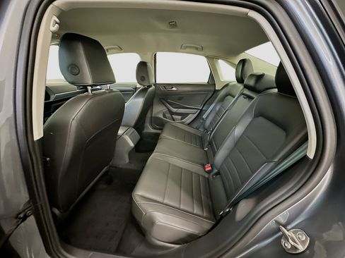 Used 2024 Volkswagen Jetta SE image 28