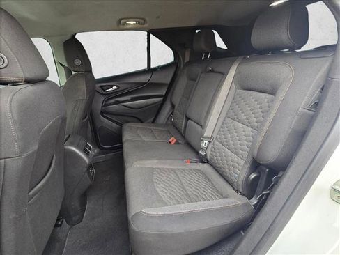 Used 2021 Chevrolet Equinox LT FWD image 17