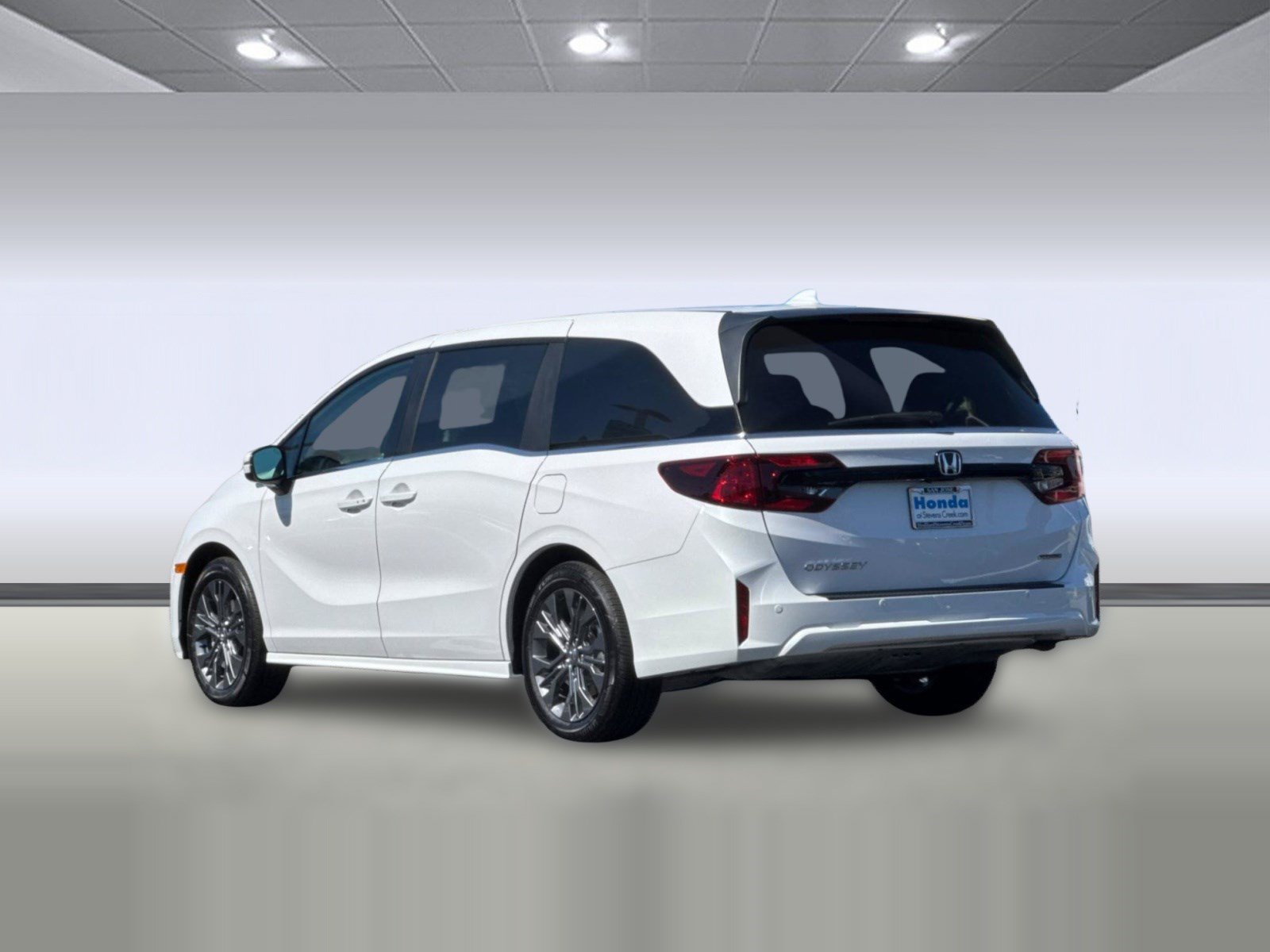 New 2027 Honda Odyssey Touring image 3