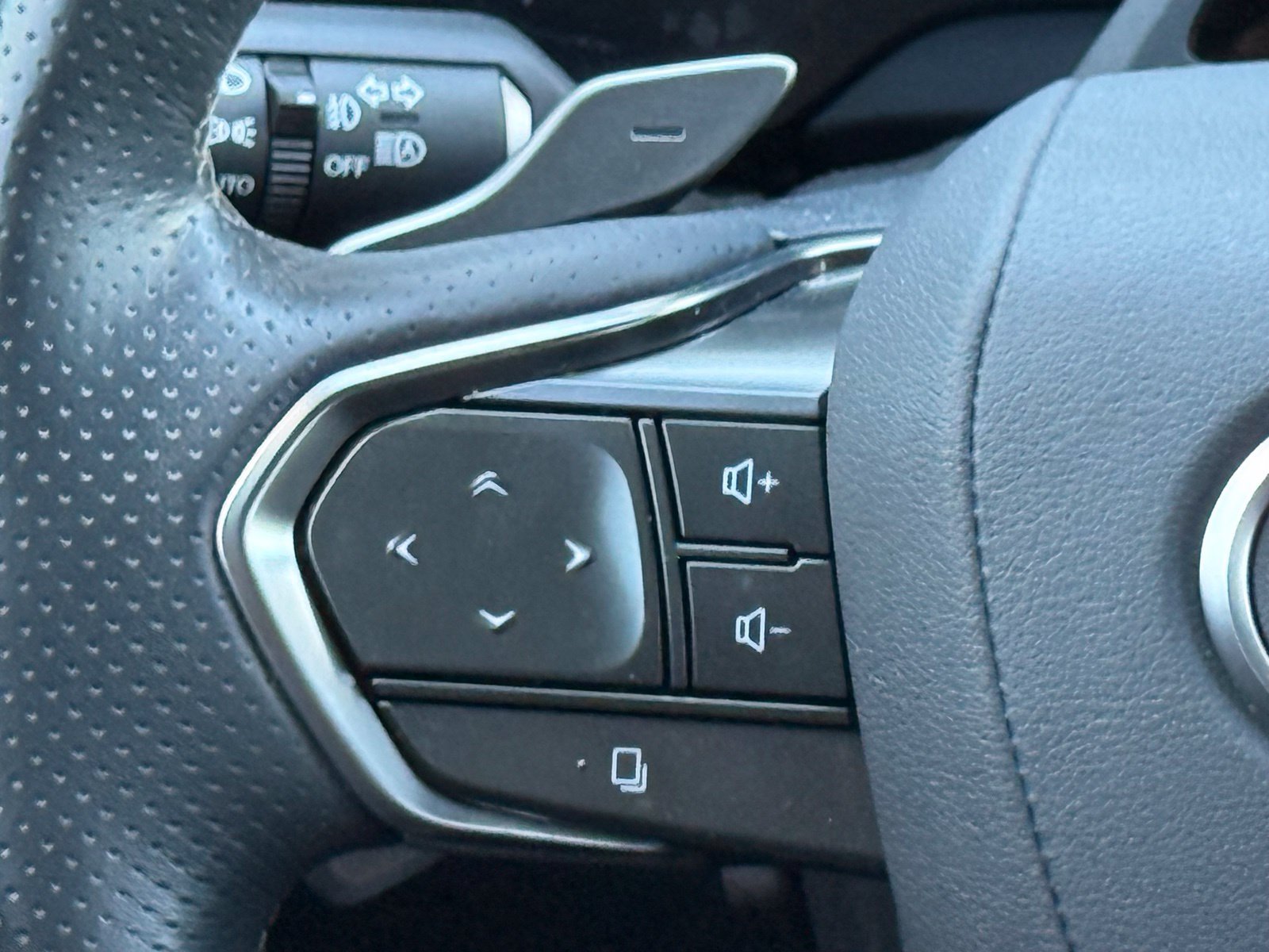 Used 2023 Lexus RX 500h F Sport AWD/4WD image 30