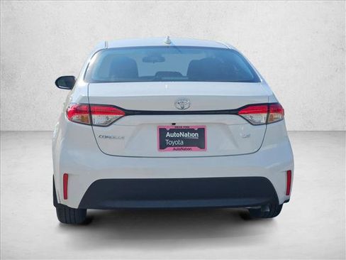 Used 2025 Toyota Corolla LE image 6