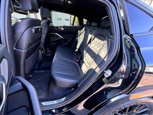 Certified 2024 BMW X6 xDrive40i w/ Executive Package image 21