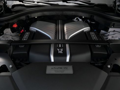 Certified 2024 Rolls-Royce Cullinan AWD/4WD image 33
