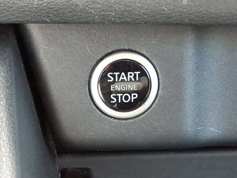 Certified 2023 Nissan Rogue SV image 19