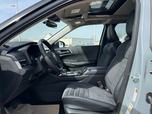 New 2026 Mitsubishi Outlander Trail Edition image 17