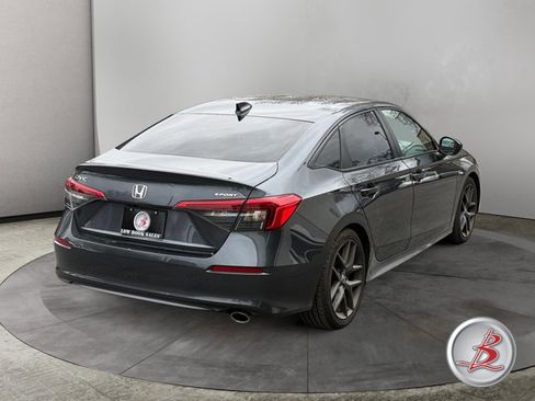Used 2023 Honda Civic Sport image 7