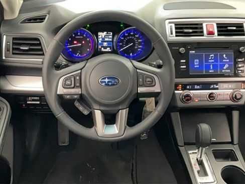 Used 2017 Subaru Outback 2.5i Premium image 4