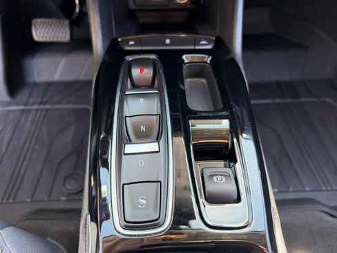 Used 2022 Chevrolet Bolt EUV Premier w/ Launch Edition FWD image 21