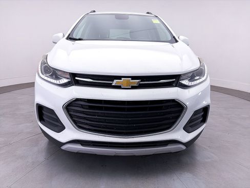 Used 2019 Chevrolet Trax LT w/ LT Convenience Package AWD/4WD image 2