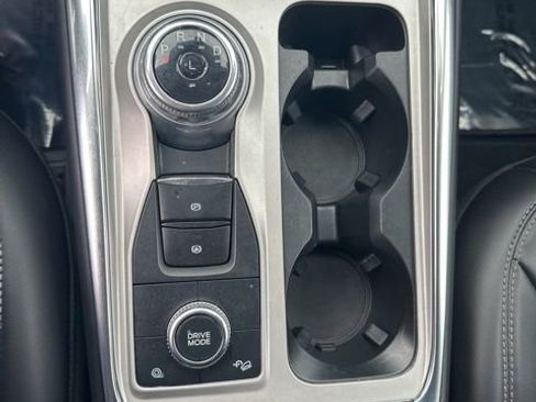 Used 2023 Ford Explorer XLT w/ Equipment Group 202A AWD/4WD image 34