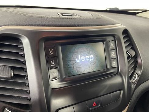 Used 2014 Jeep Cherokee Latitude AWD/4WD image 7
