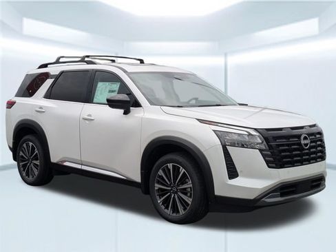 New 2026 Nissan Pathfinder Platinum w/ Accent Package AWD/4WD image 8
