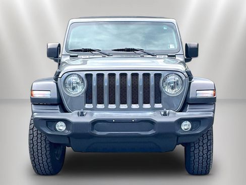 Used 2019 Jeep Wrangler Sport AWD/4WD image 2