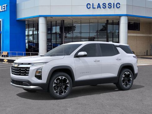 New 2026 Chevrolet Equinox LT image 2